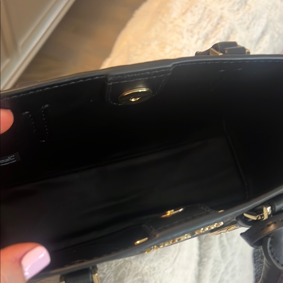 Michael Kors XS Carry All Jet Set Travel Womens Tote (BLACK SIG/GOLD) - Picture 5 of 7